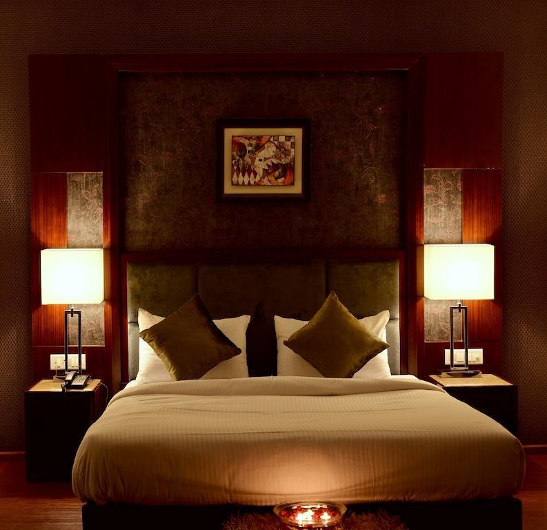 Hotel Prem Plaza Karnāl 外观 照片